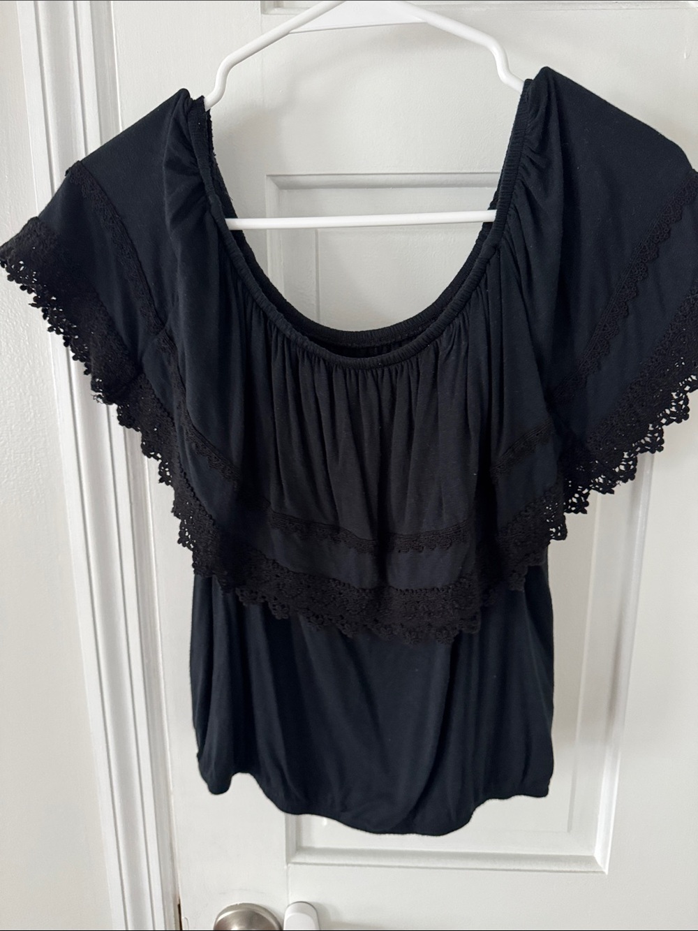 Hollister Off-Shoulder Ruffle Lace Trim Women's Top